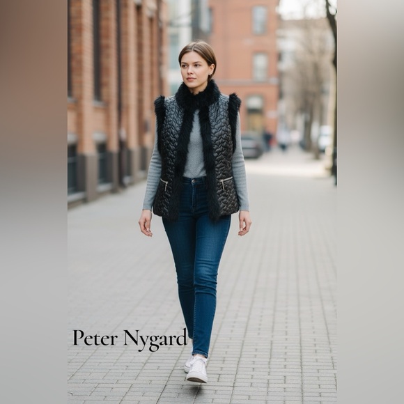 Peter Nygard Jackets & Blazers - Peter Nygard Black Quilted Vest with Faux Fur Trim